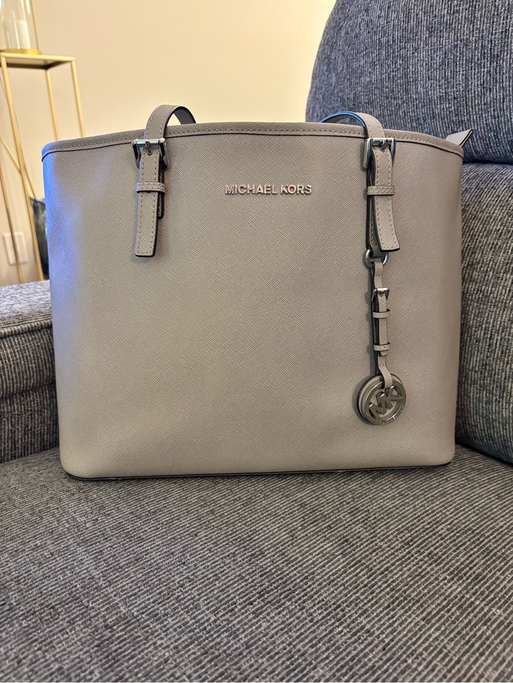 Michael Kors Jet Set Travel Large Pearl Grey Saffiano Leather Tote Silver Hardwa
